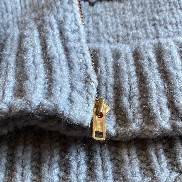 Small blue ‘50s/‘60s Cowichan sweater - Picture 2 of 8